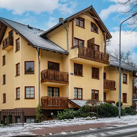 Karkonoski Kamyczek Apartment *
